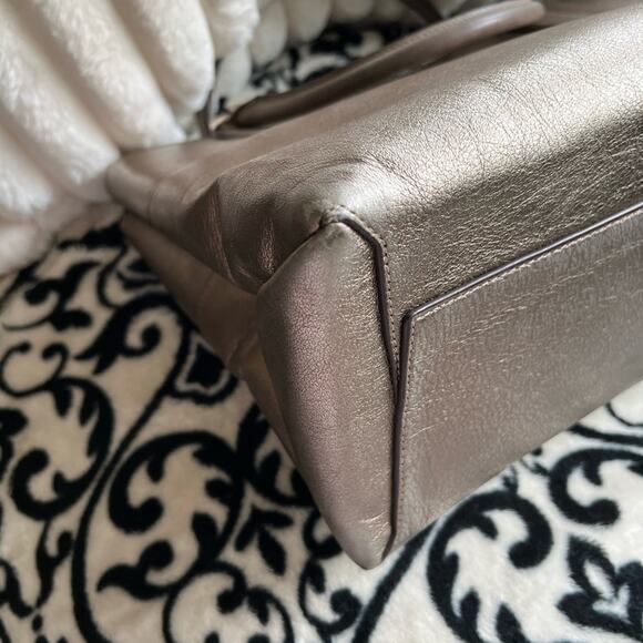 MUST HAVE Coach The Borough Bag in Metallic Leather Gold 32323 - Picture 4 of 10